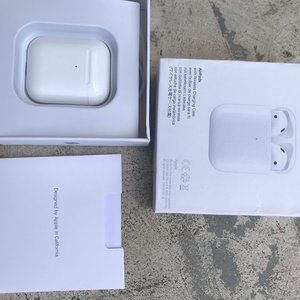 Apple Airpods - 2nd generation *2020*